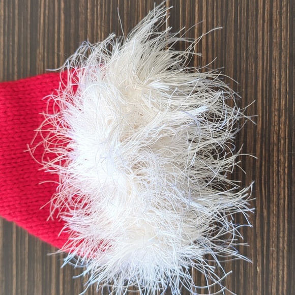 Newborn knitted Christmas hat - perfect for photoshoots - Picture 2 of 4